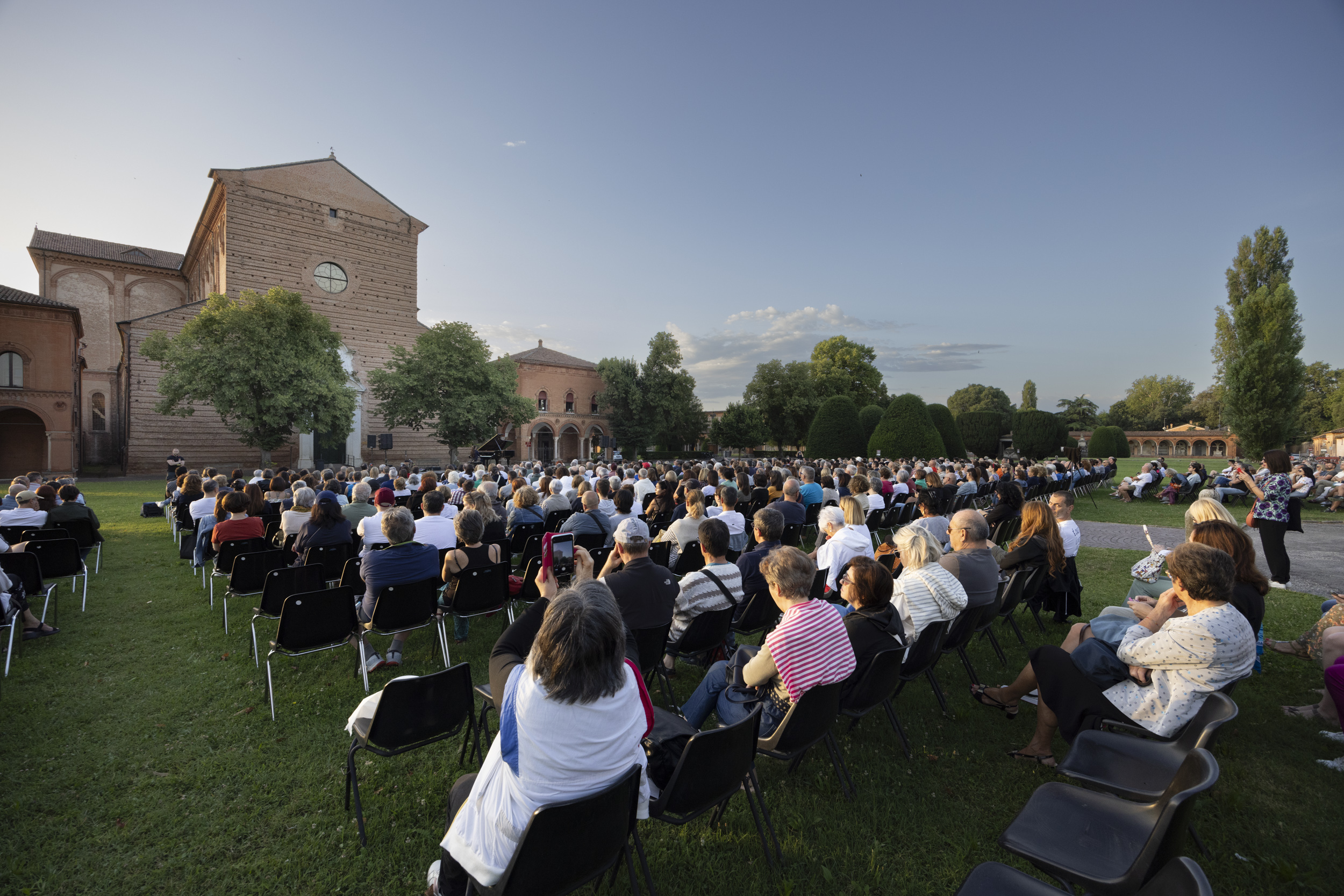 Ferrara Music Instruments Il concerto all’alba in Certosa – Ferrara Musica